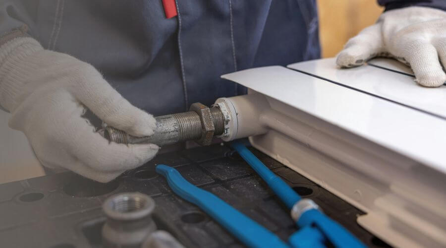 Expert burst pipe repair services in Mauckport, IN